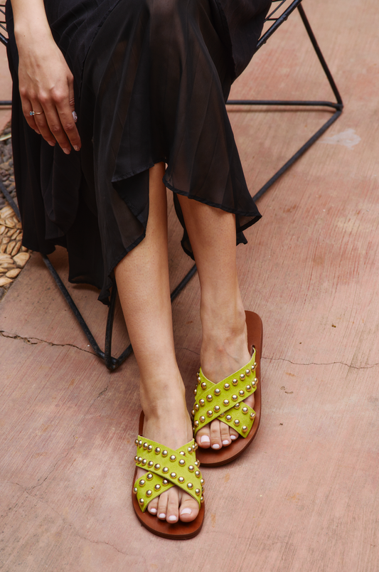 oli sandals, handmade sandals, leather sandals, oli basic slide, made in marrakech, sandales tout en cuir, summer sandals, made to order, artisan made, sustainable fashion, mules, summer mules,