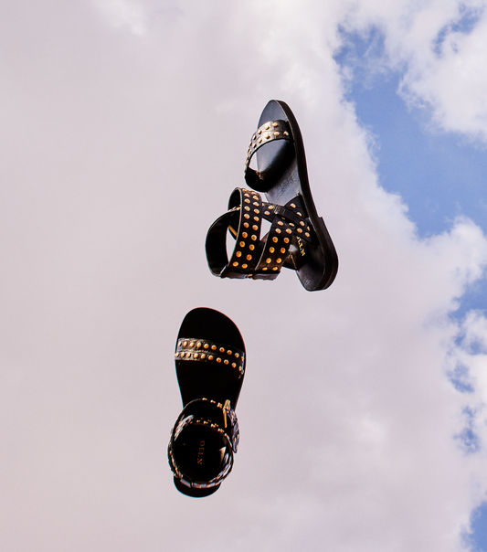 OLI WARRIOR LISA SANDAL - BLACK CROCO RIVETS